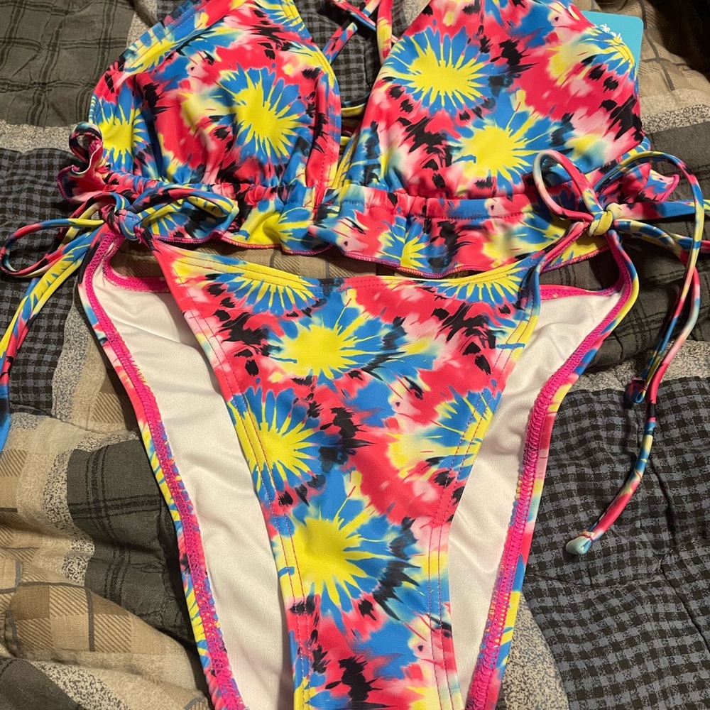 Colorful Tie-Dye women’s Swim Set